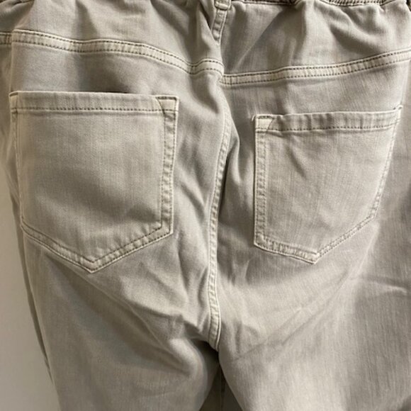 J Jill Capris Sage Green Color.  Womens Size 16 Strech Waist - Picture 3 of 9